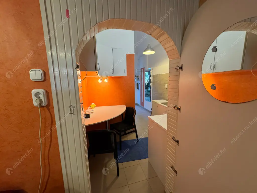 Kiadó albérlet 180000 Ft/hó áron: Budapest, XIV. kerület  Angol utca. Mérete: 31 nm, 1 szobás | Alberlet.hu - 6556042