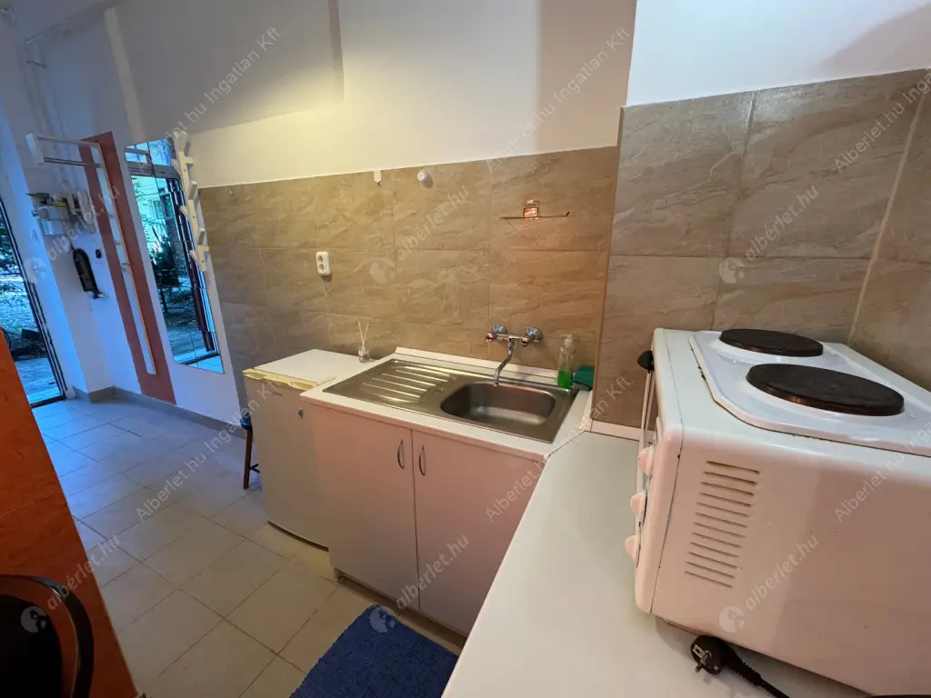 Kiadó albérlet 180000 Ft/hó áron: Budapest, XIV. kerület  Angol utca. Mérete: 31 nm, 1 szobás | Alberlet.hu - 6556044