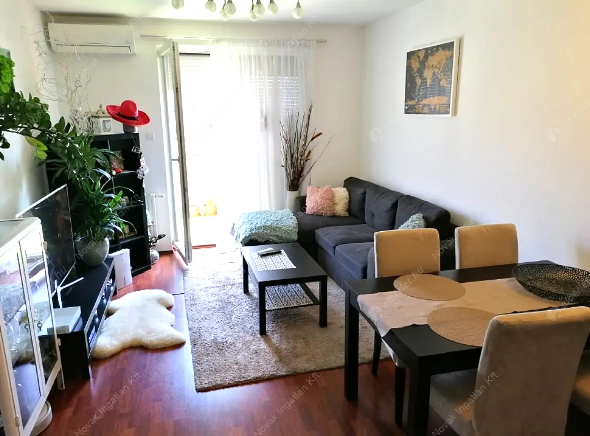 Kiadó albérlet 250000 Ft/hó áron: Budapest, XIV. kerület  Angol utca. Mérete: 47 nm, 2 szobás | Alberlet.hu - 6611265