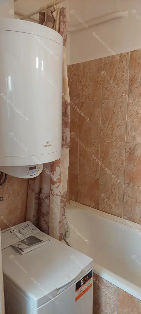 Kiadó albérlet 190000 Ft/hó áron: Budapest, XIV. kerület  Báróczy utca. Mérete: 29 nm, 1 szobás | Alberlet.hu - 6705018