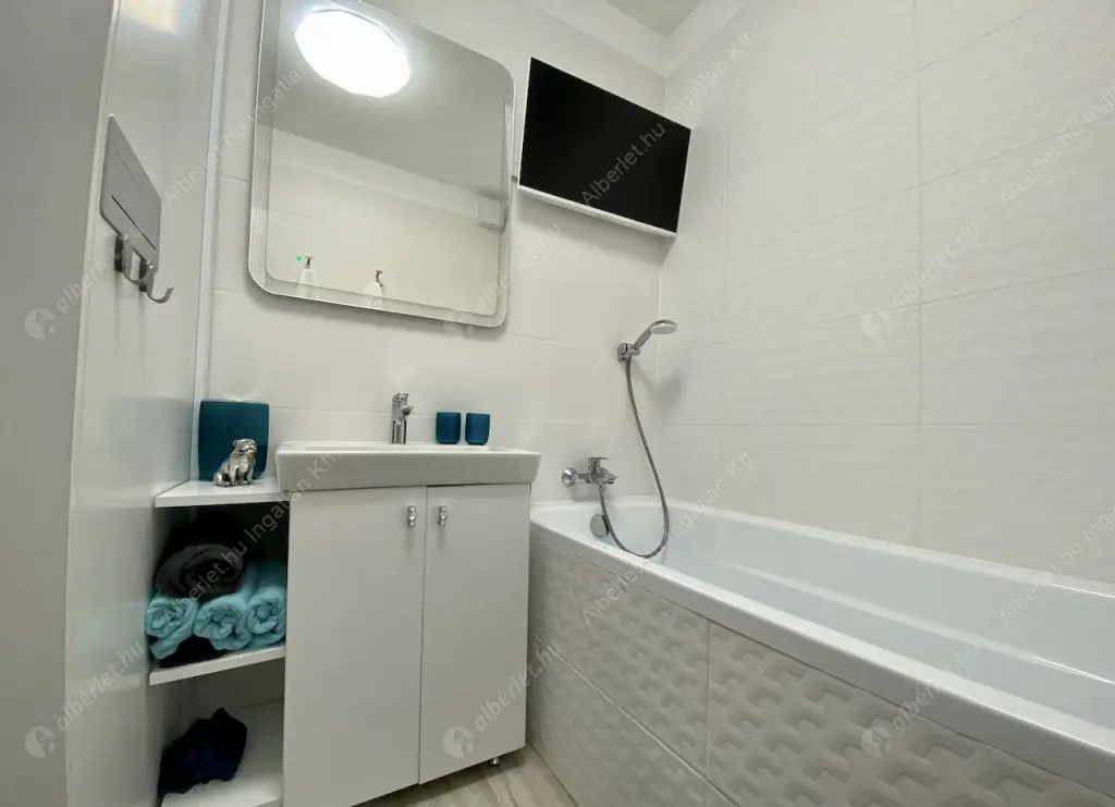 Kiadó albérlet 350000 Ft/hó áron: Budapest, XIV. kerület  Bartl János utca. Mérete: 53 nm, 2 szobás | Alberlet.hu - 6549706