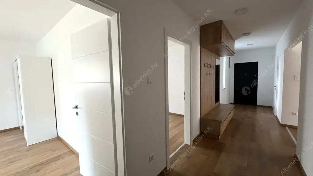 Kiadó albérlet 750000 Ft/hó áron: Budapest, XIV. kerület  Bazsarózsa utca. Mérete: 126 nm, 4 szobás | Alberlet.hu - 6592530