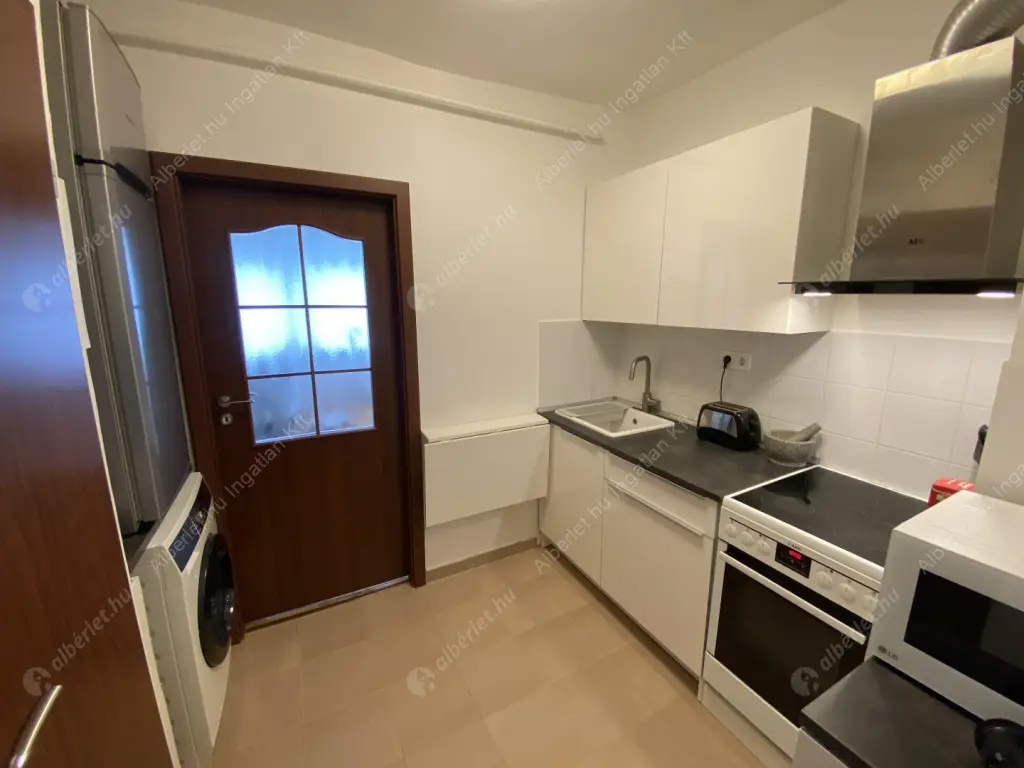 Kiadó albérlet 200000 Ft/hó áron: Budapest, XIV. kerület  Bazsarózsa utca. Mérete: 31 nm, 1 szobás | Alberlet.hu - 6637282