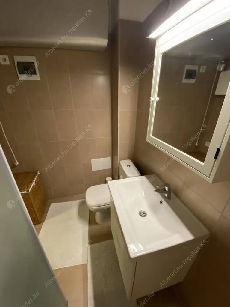 Kiadó albérlet 200000 Ft/hó áron: Budapest, XIV. kerület  Bazsarózsa utca. Mérete: 31 nm, 1 szobás | Alberlet.hu - 6637288