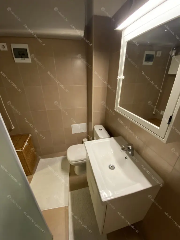 Kiadó albérlet 200000 Ft/hó áron: Budapest, XIV. kerület  Bazsarózsa utca. Mérete: 31 nm, 1 szobás | Alberlet.hu - 6640129