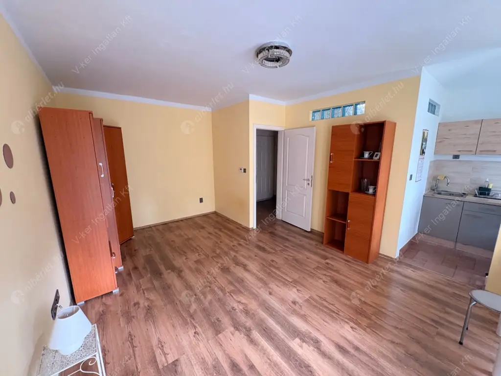 Kiadó albérlet 170000 Ft/hó áron: Budapest, XIV. kerület  Beckó utca. Mérete: 30 nm, 1 szobás | Alberlet.hu - 6576686