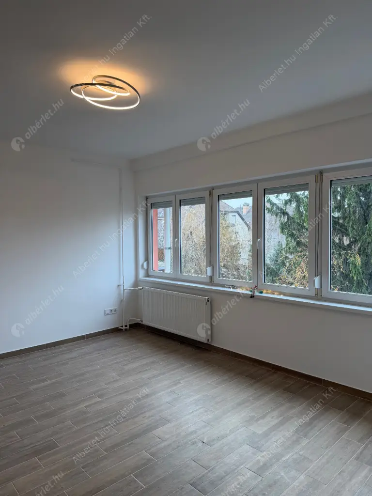 Kiadó albérlet 290000 Ft/hó áron: Budapest, XIV. kerület  Bonyhádi út. Mérete: 36 nm, 1 szobás | Alberlet.hu - 6613394