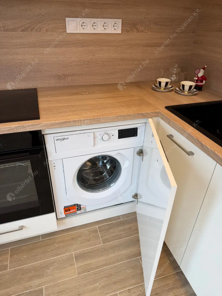 Kiadó albérlet 290000 Ft/hó áron: Budapest, XIV. kerület  Bonyhádi út. Mérete: 36 nm, 1 szobás | Alberlet.hu - 6613397