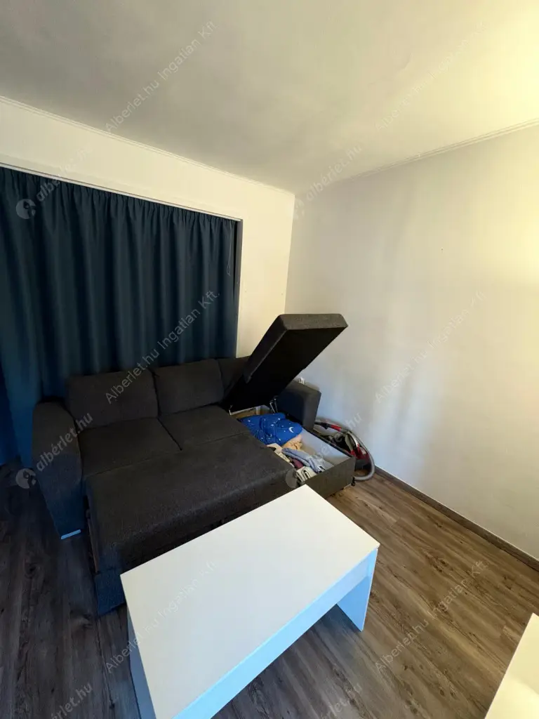 Kiadó albérlet 240000 Ft/hó áron: Budapest, XIV. kerület  Bosnyák tér. Mérete: 40 nm, 1 szobás | Alberlet.hu - 6597524