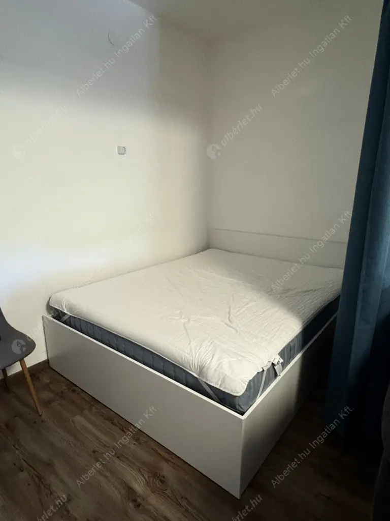 Kiadó albérlet 240000 Ft/hó áron: Budapest, XIV. kerület  Bosnyák tér. Mérete: 40 nm, 1 szobás | Alberlet.hu - 6597528