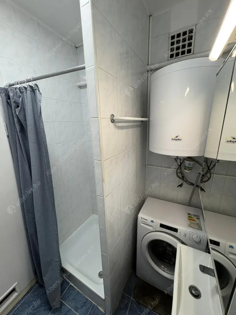 Kiadó albérlet 240000 Ft/hó áron: Budapest, XIV. kerület  Bosnyák tér. Mérete: 40 nm, 1 szobás | Alberlet.hu - 6597537