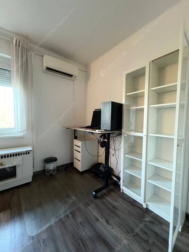 Kiadó albérlet 240000 Ft/hó áron: Budapest, XIV. kerület  Bosnyák tér. Mérete: 40 nm, 1 szobás | Alberlet.hu - 6623133