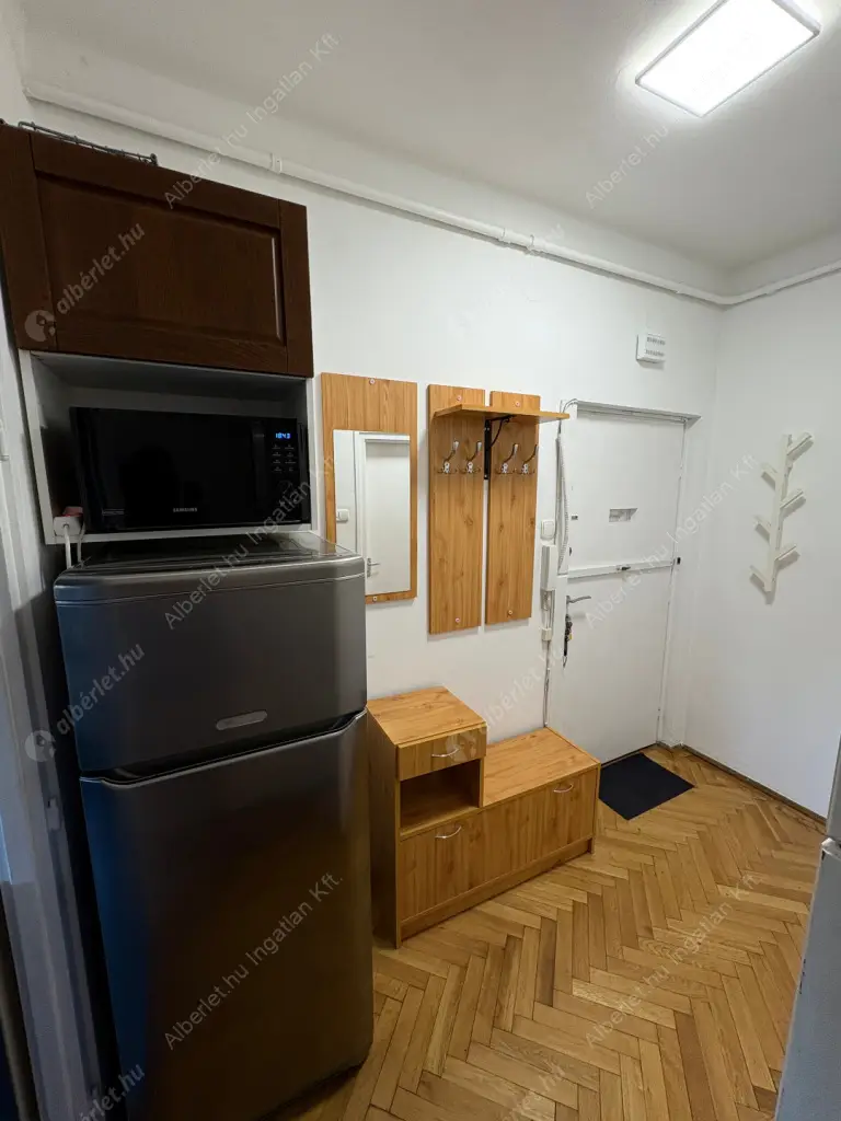 Kiadó albérlet 240000 Ft/hó áron: Budapest, XIV. kerület  Bosnyák tér. Mérete: 40 nm, 1 szobás | Alberlet.hu - 6623139