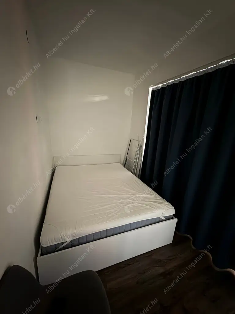 Kiadó albérlet 240000 Ft/hó áron: Budapest, XIV. kerület  Bosnyák tér. Mérete: 40 nm, 1 szobás | Alberlet.hu - 6623142