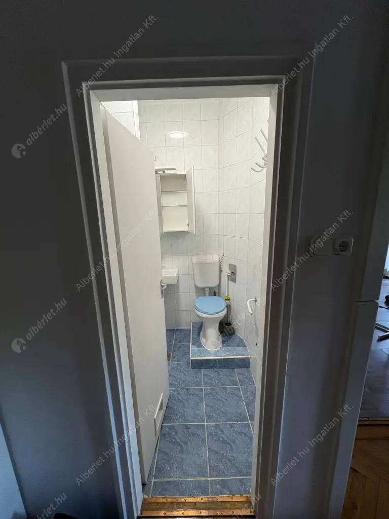 Kiadó albérlet 240000 Ft/hó áron: Budapest, XIV. kerület  Bosnyák tér. Mérete: 40 nm, 1 szobás | Alberlet.hu - 6623146