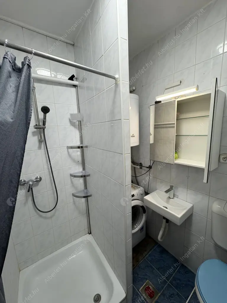 Kiadó albérlet 240000 Ft/hó áron: Budapest, XIV. kerület  Bosnyák tér. Mérete: 40 nm, 1 szobás | Alberlet.hu - 6623147