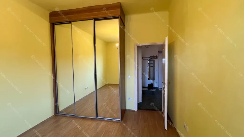 Kiadó albérlet 250000 Ft/hó áron: Budapest, XIV. kerület  Bosnyák tér. Mérete: 62 nm, 2 szobás | Alberlet.hu - 6660434