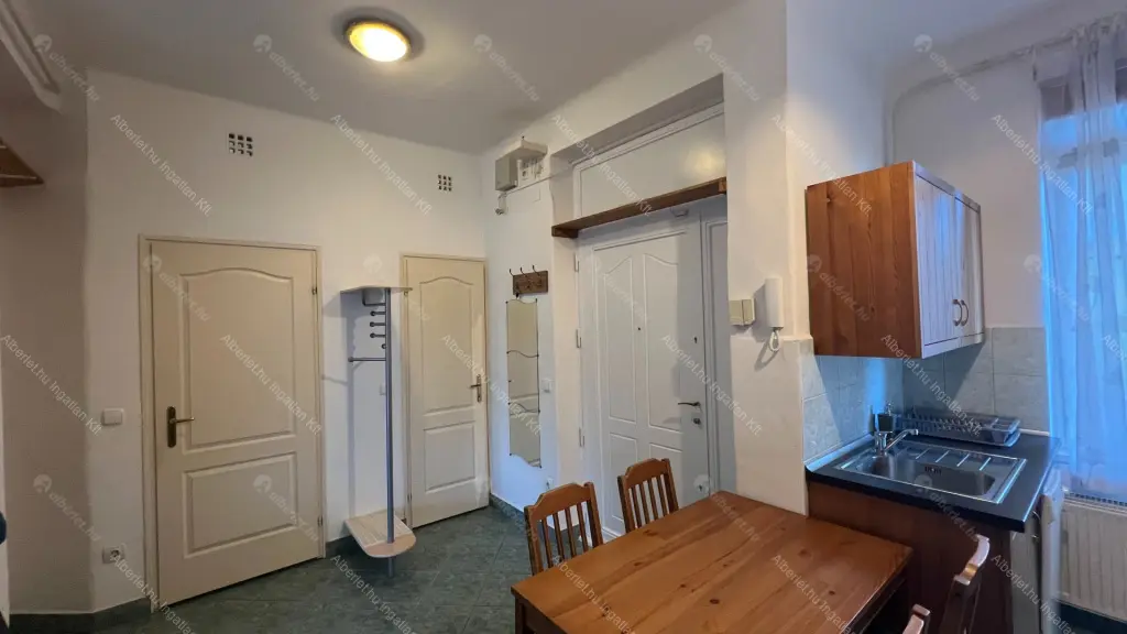 Kiadó albérlet 250000 Ft/hó áron: Budapest, XIV. kerület  Bosnyák tér. Mérete: 62 nm, 2 szobás | Alberlet.hu - 6666166