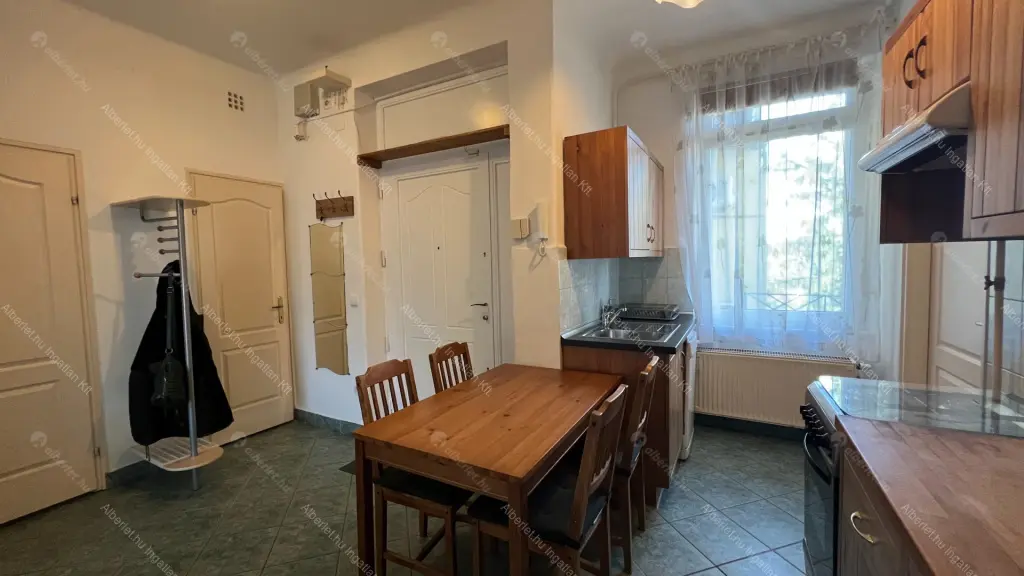 Kiadó albérlet 250000 Ft/hó áron: Budapest, XIV. kerület  Bosnyák tér. Mérete: 62 nm, 2 szobás | Alberlet.hu - 6666167