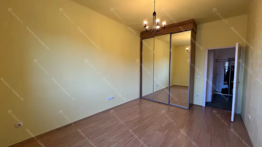 Kiadó albérlet 250000 Ft/hó áron: Budapest, XIV. kerület  Bosnyák tér. Mérete: 62 nm, 2 szobás | Alberlet.hu - 6666173