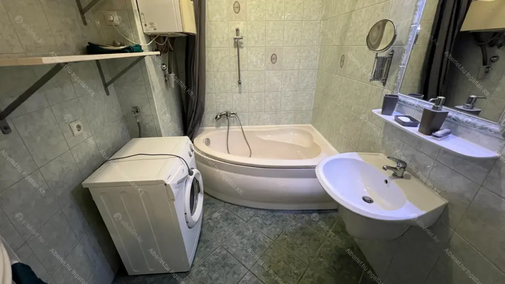 Kiadó albérlet 250000 Ft/hó áron: Budapest, XIV. kerület  Bosnyák tér. Mérete: 62 nm, 2 szobás | Alberlet.hu - 6666178