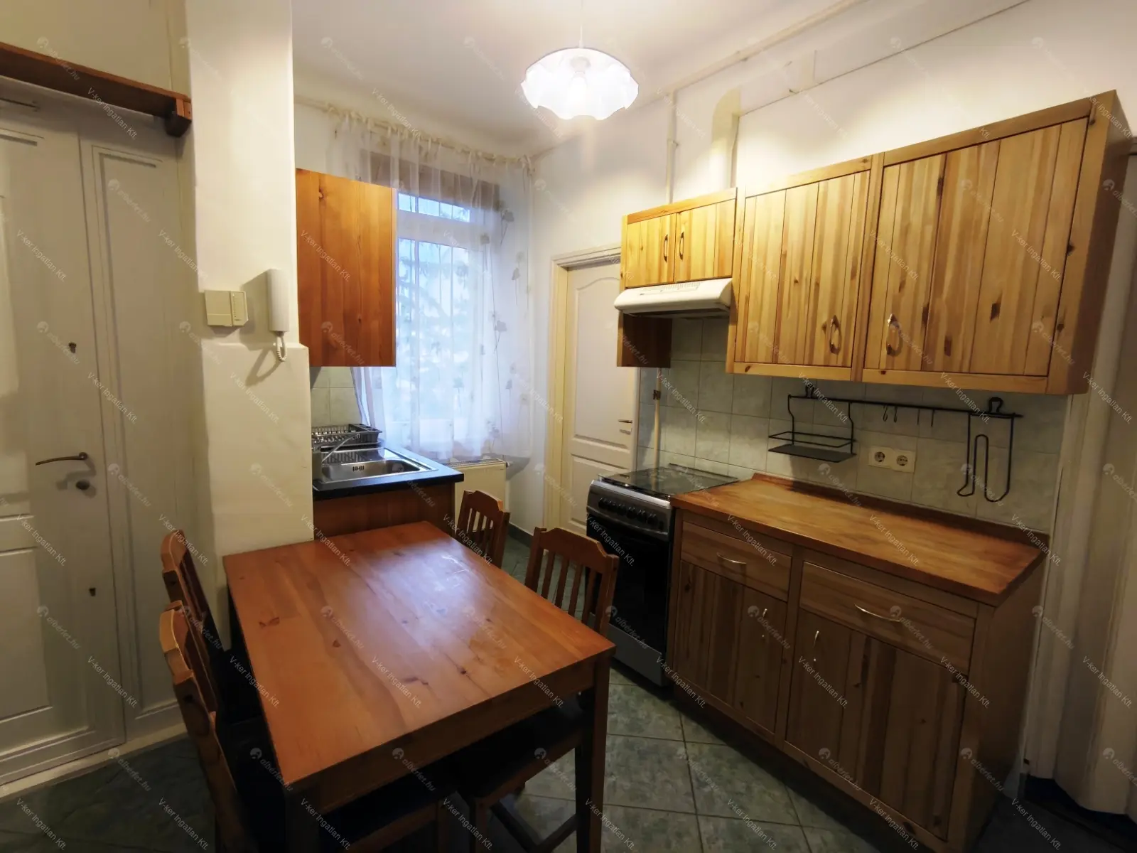 Kiadó albérlet 250000 Ft/hó áron: Budapest, XIV. kerület  Bosnyák tér. Mérete: 62 nm, 2 szobás | Alberlet.hu - 6662138