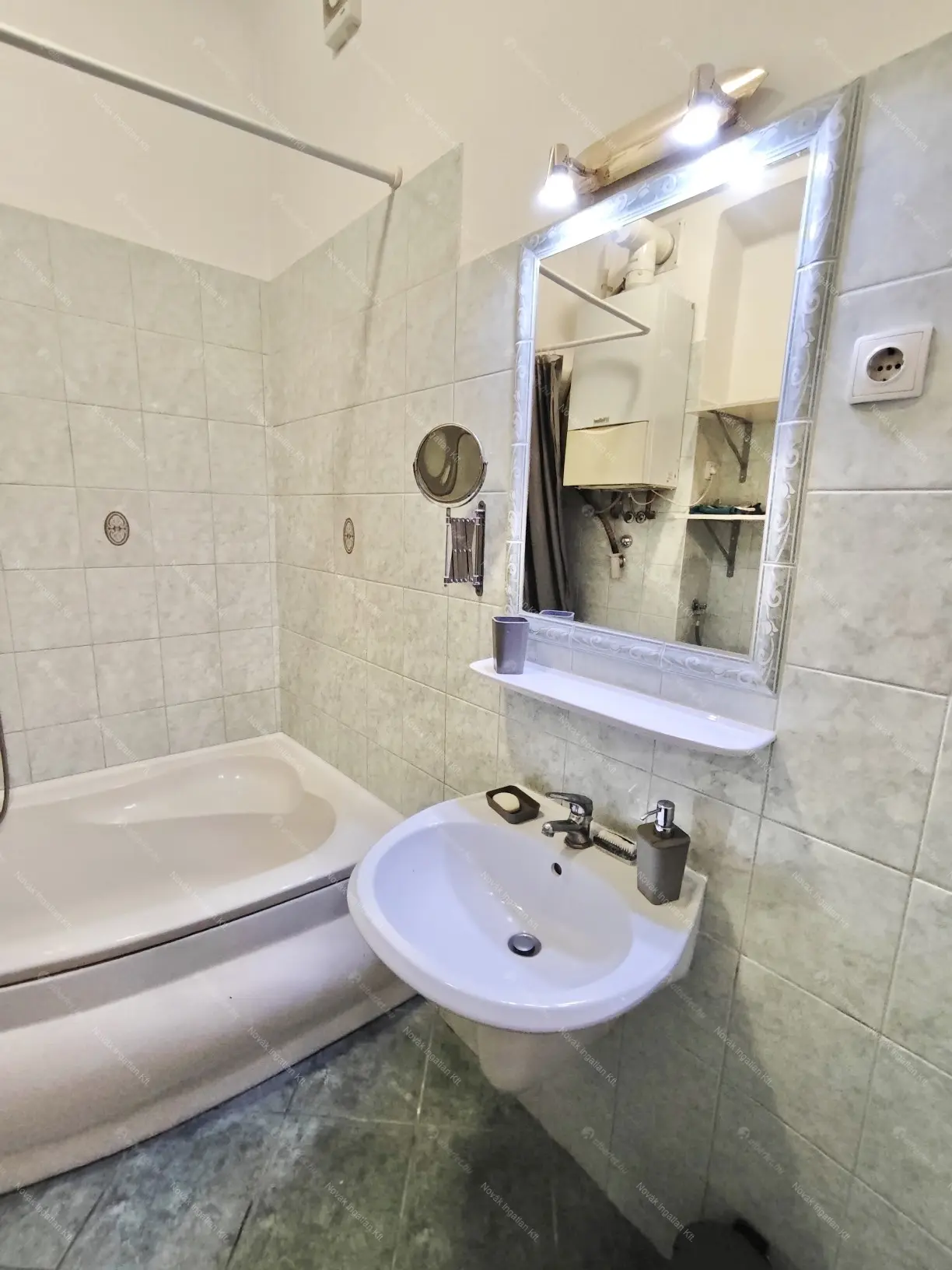 Kiadó albérlet 250000 Ft/hó áron: Budapest, XIV. kerület  Bosnyák tér. Mérete: 62 nm, 2 szobás | Alberlet.hu - 6668136