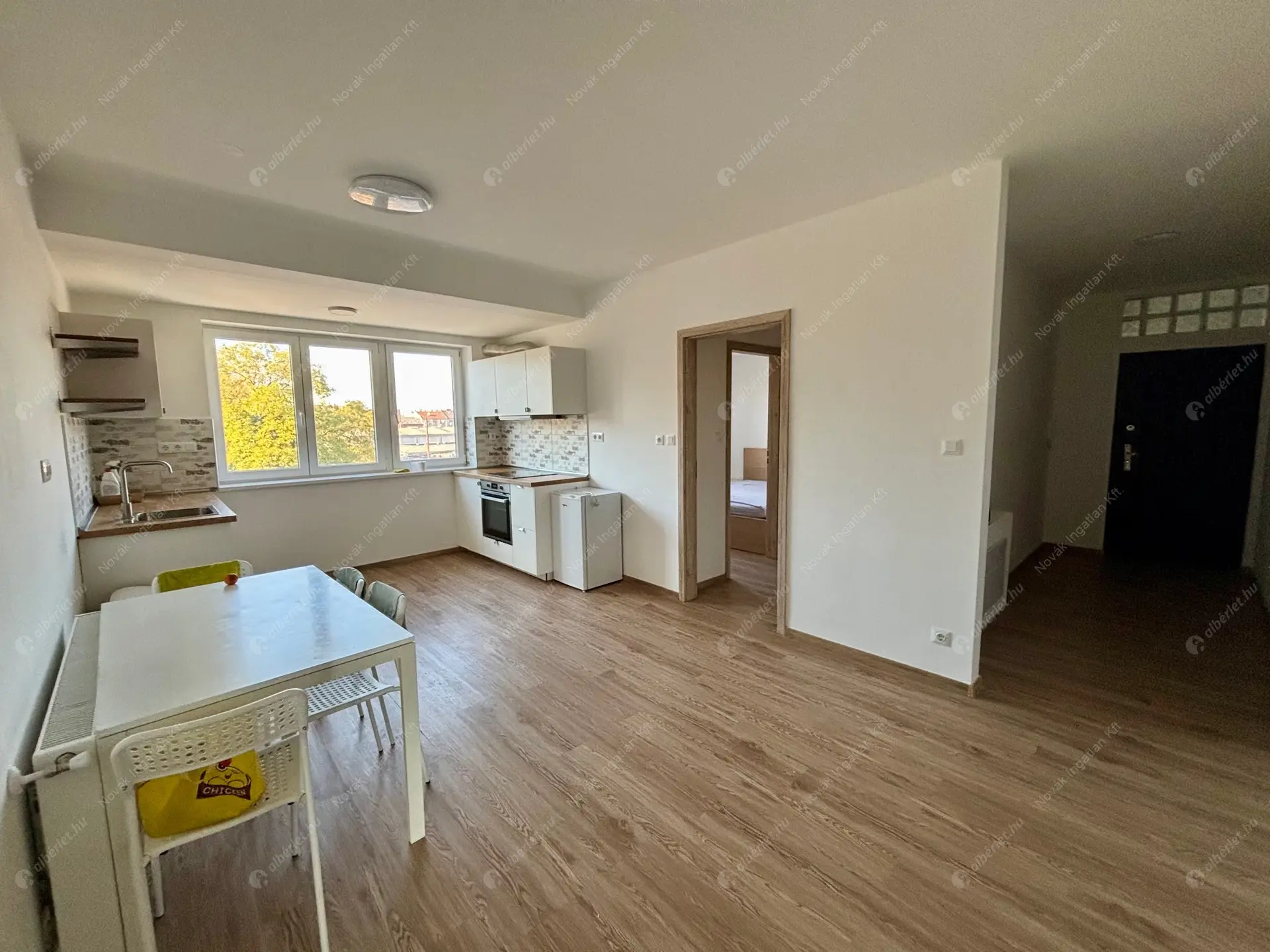 Kiadó albérlet 480000 Ft/hó áron: Budapest, XIV. kerület  Bosnyák utca. Mérete: 112 nm, 4 szobás | Alberlet.hu - 6352722