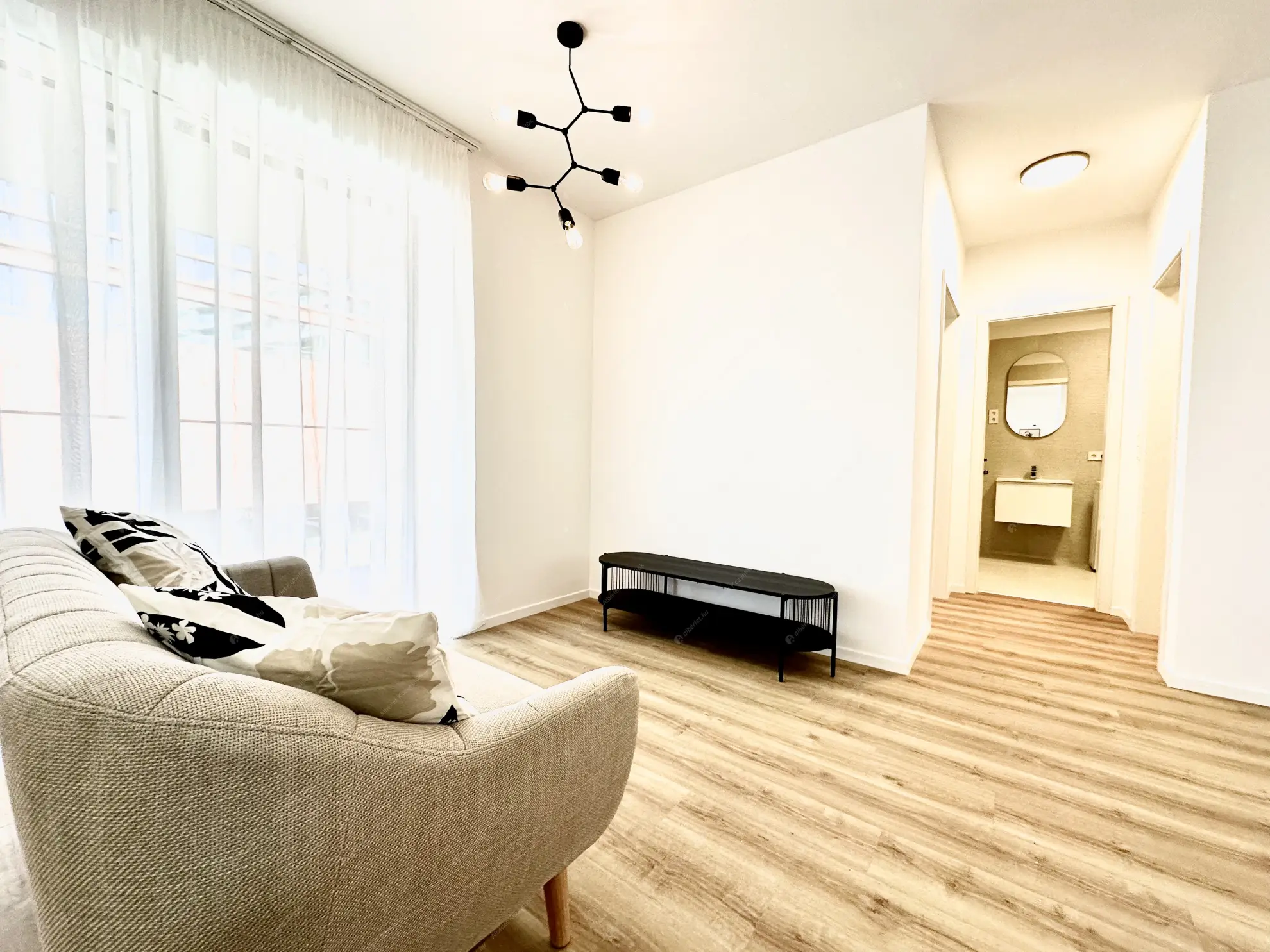 Kiadó albérlet 340000 Ft/hó áron: Budapest, XIV. kerület  Bosnyák utca. Mérete: 47 nm, 2 szobás | Alberlet.hu - 6587797