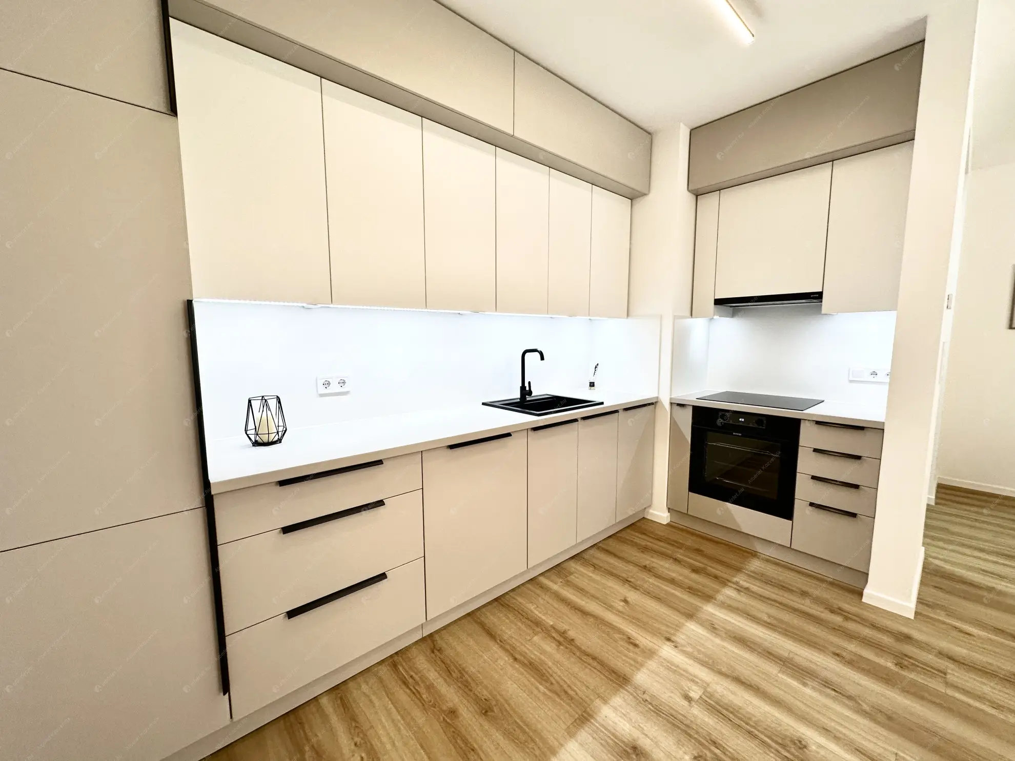 Kiadó albérlet 340000 Ft/hó áron: Budapest, XIV. kerület  Bosnyák utca. Mérete: 47 nm, 2 szobás | Alberlet.hu - 6587800