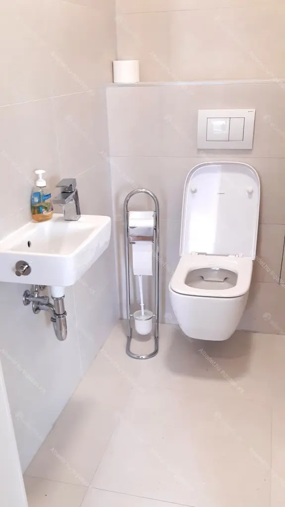 Kiadó albérlet 280000 Ft/hó áron: Budapest, XIV. kerület  Bosnyák utca. Mérete: 47 nm, 2 szobás | Alberlet.hu - 6647525