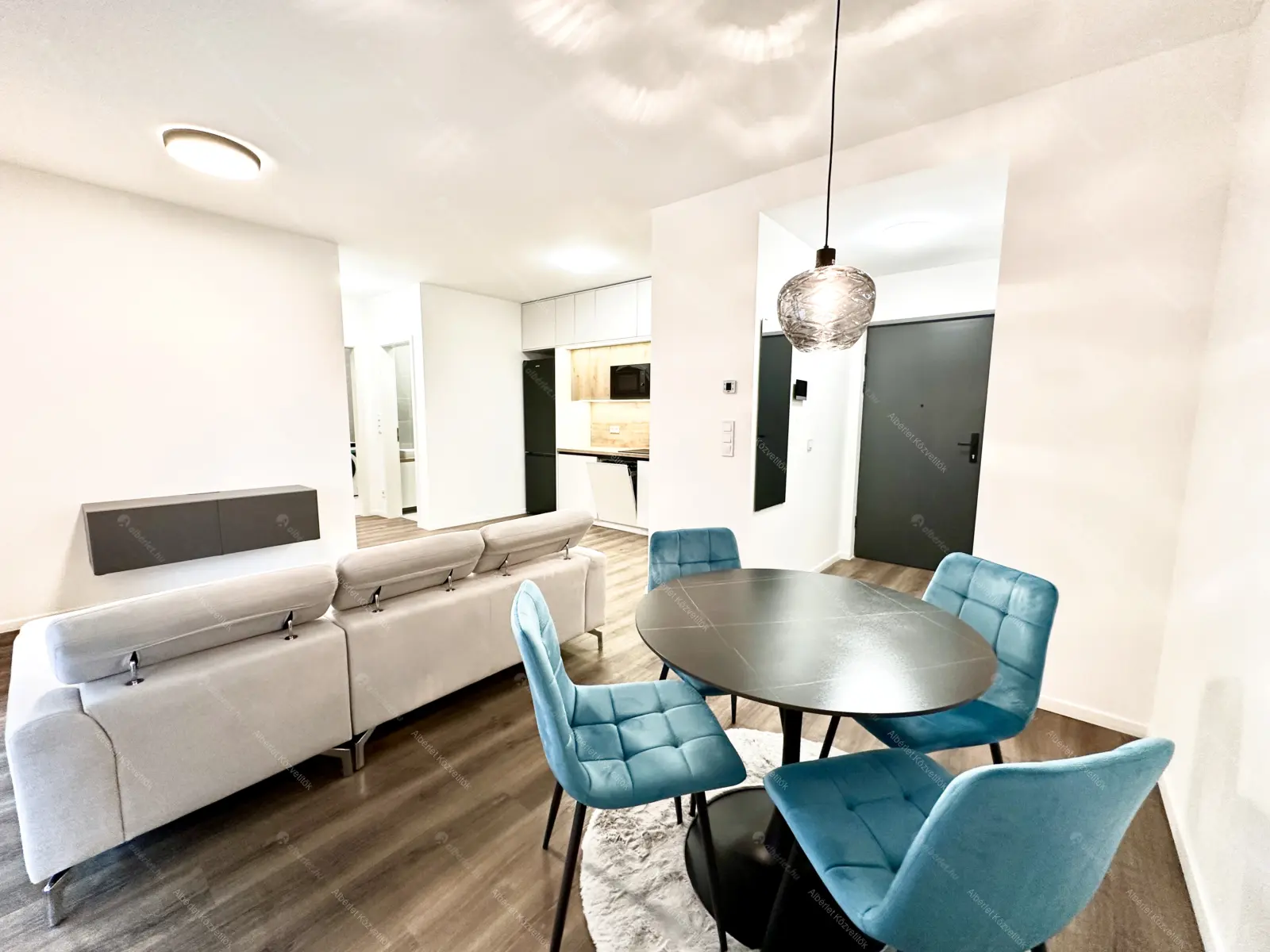 Kiadó albérlet 340000 Ft/hó áron: Budapest, XIV. kerület  Bosnyák utca. Mérete: 47 nm, 2 szobás | Alberlet.hu - 6656045