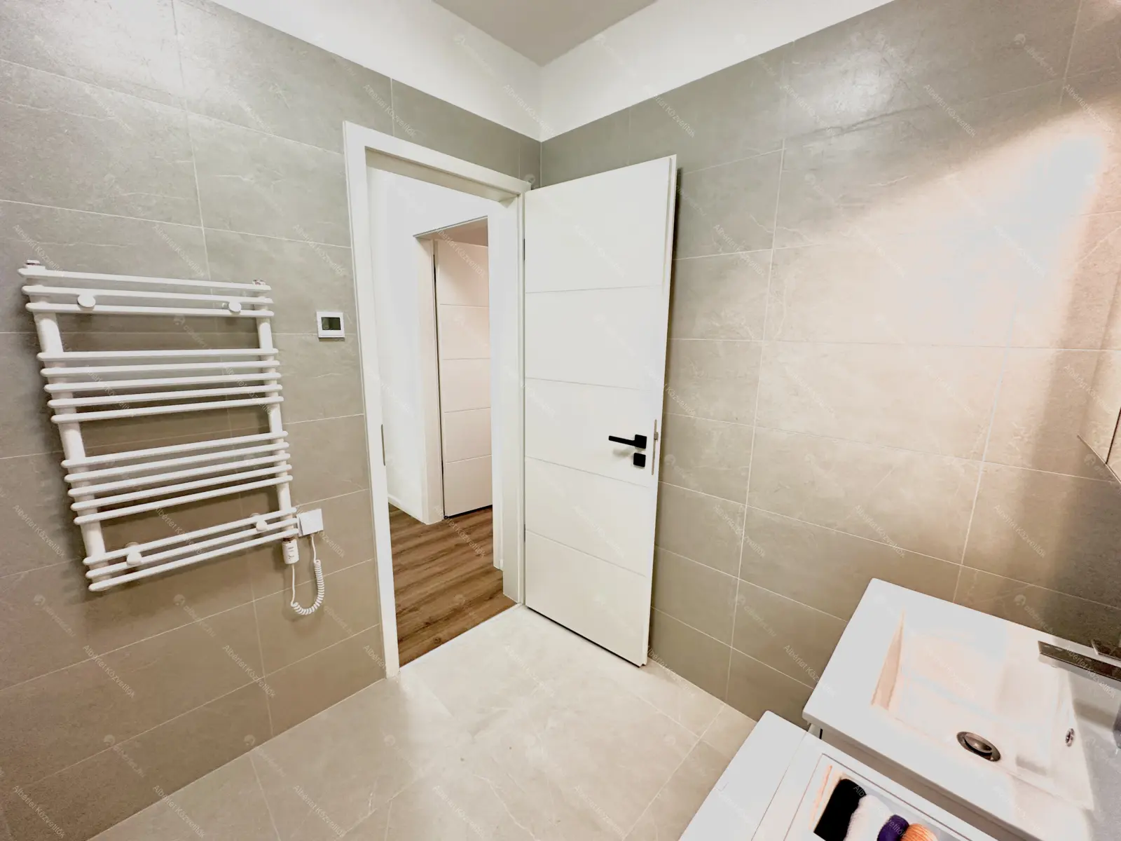 Kiadó albérlet 340000 Ft/hó áron: Budapest, XIV. kerület  Bosnyák utca. Mérete: 47 nm, 2 szobás | Alberlet.hu - 6656059