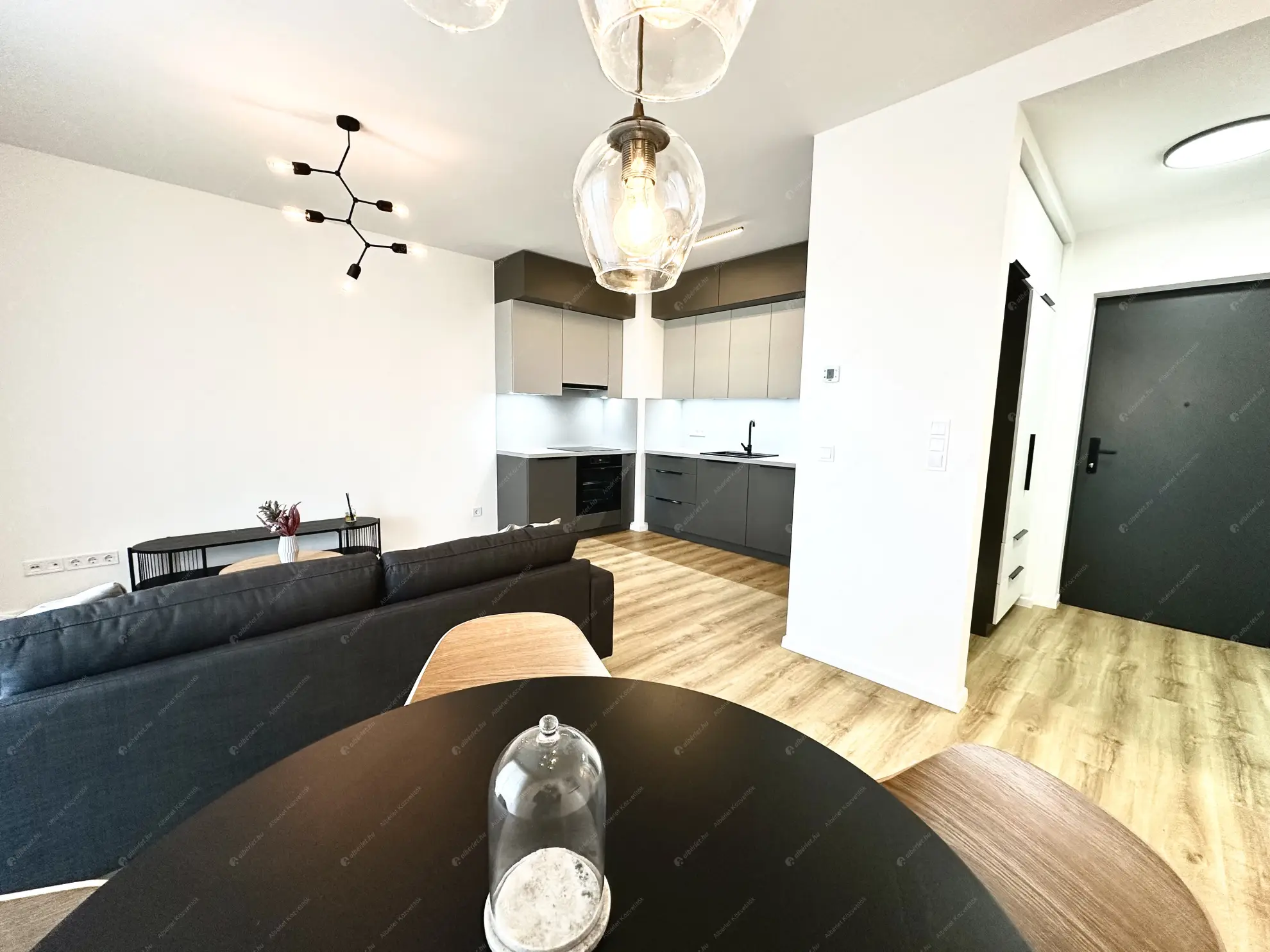 Kiadó albérlet 380000 Ft/hó áron: Budapest, XIV. kerület  Bosnyák utca. Mérete: 48 nm, 2 szobás | Alberlet.hu - 6587770