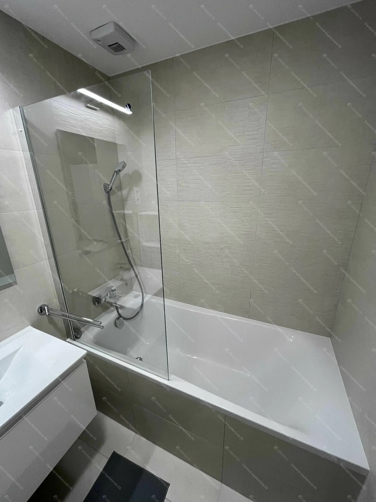 Kiadó albérlet 500000 Ft/hó áron: Budapest, XIV. kerület  Bosnyák utca. Mérete: 65 nm, 3 szobás | Alberlet.hu - 6661320