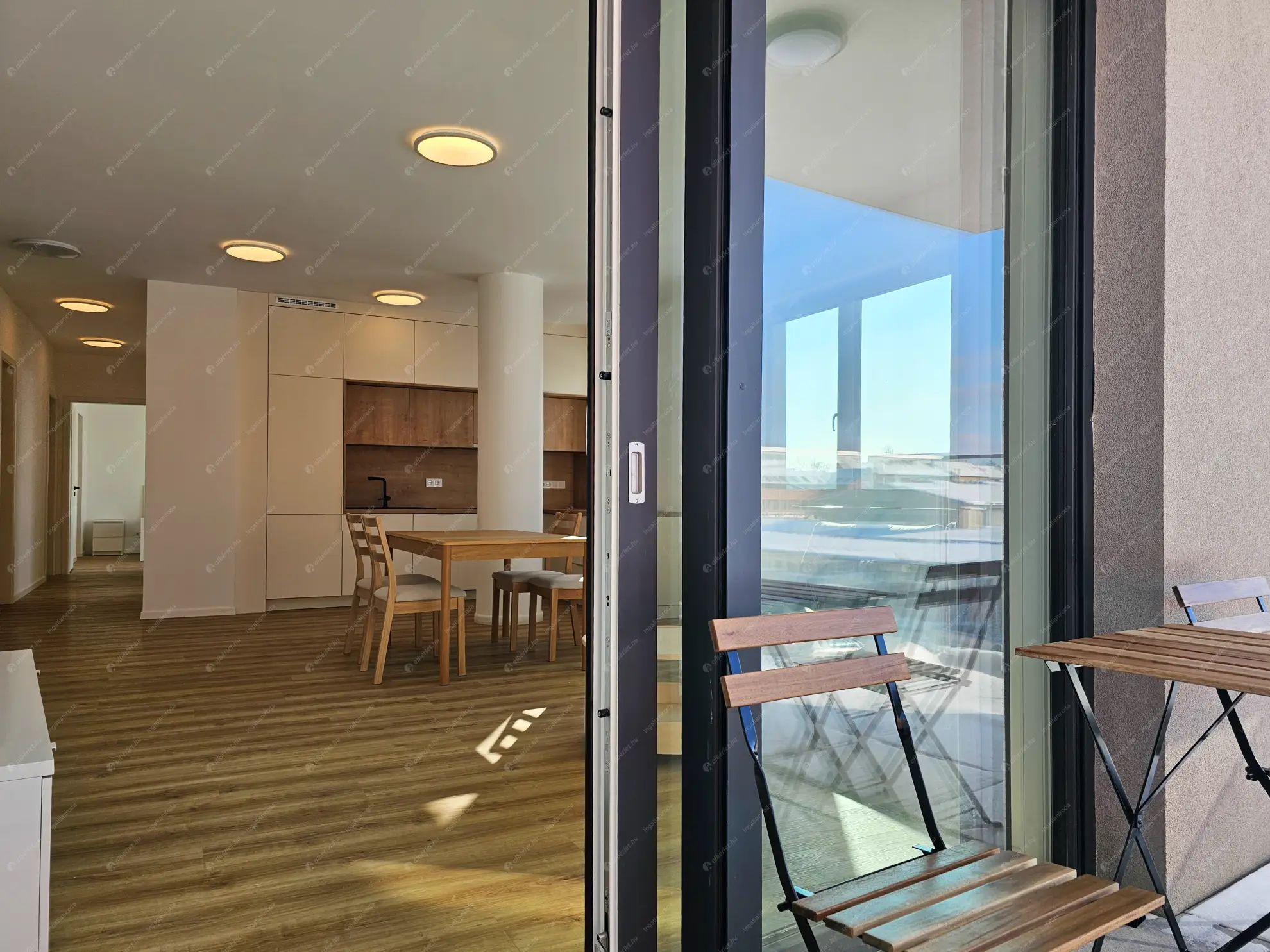 Kiadó albérlet 499000 Ft/hó áron: Budapest, XIV. kerület  Bosnyák utca. Mérete: 81 nm, 3 szobás | Alberlet.hu - 6618373