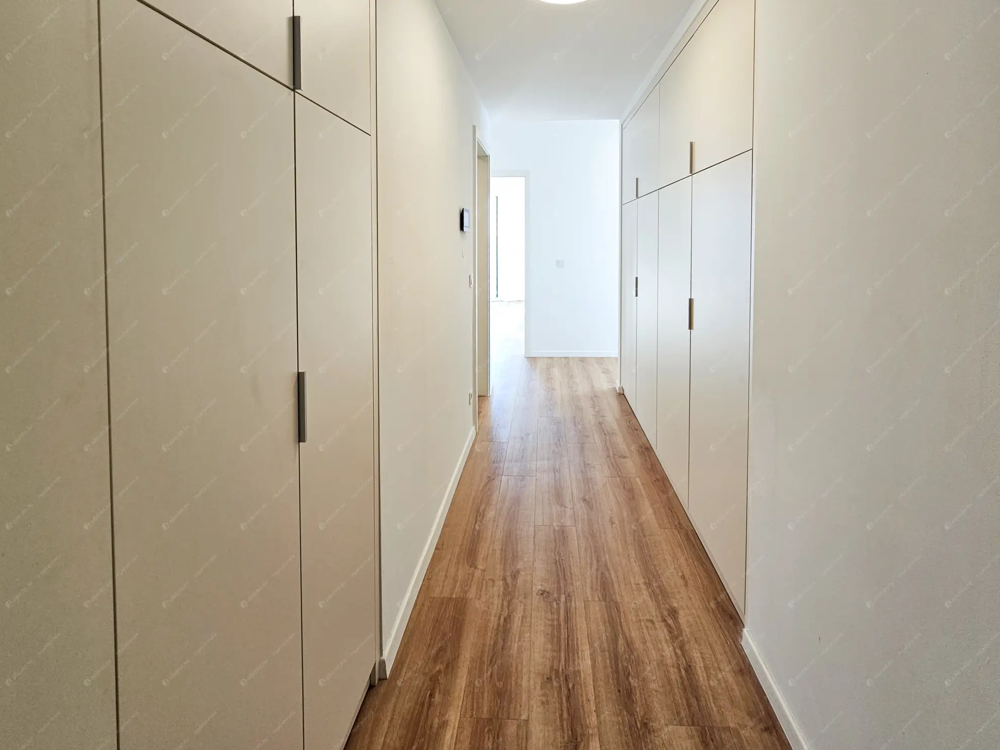 Kiadó albérlet 750000 Ft/hó áron: Budapest, XIV. kerület  Bosnyák utca. Mérete: 99 nm, 4 szobás | Alberlet.hu - 6617823