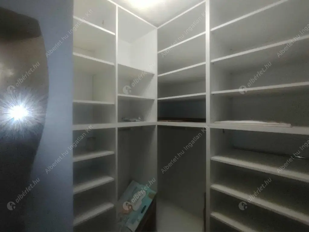 Kiadó albérlet 400000 Ft/hó áron: Budapest, XIV. kerület  Cházár András utca. Mérete: 71 nm, 3 szobás | Alberlet.hu - 6575636