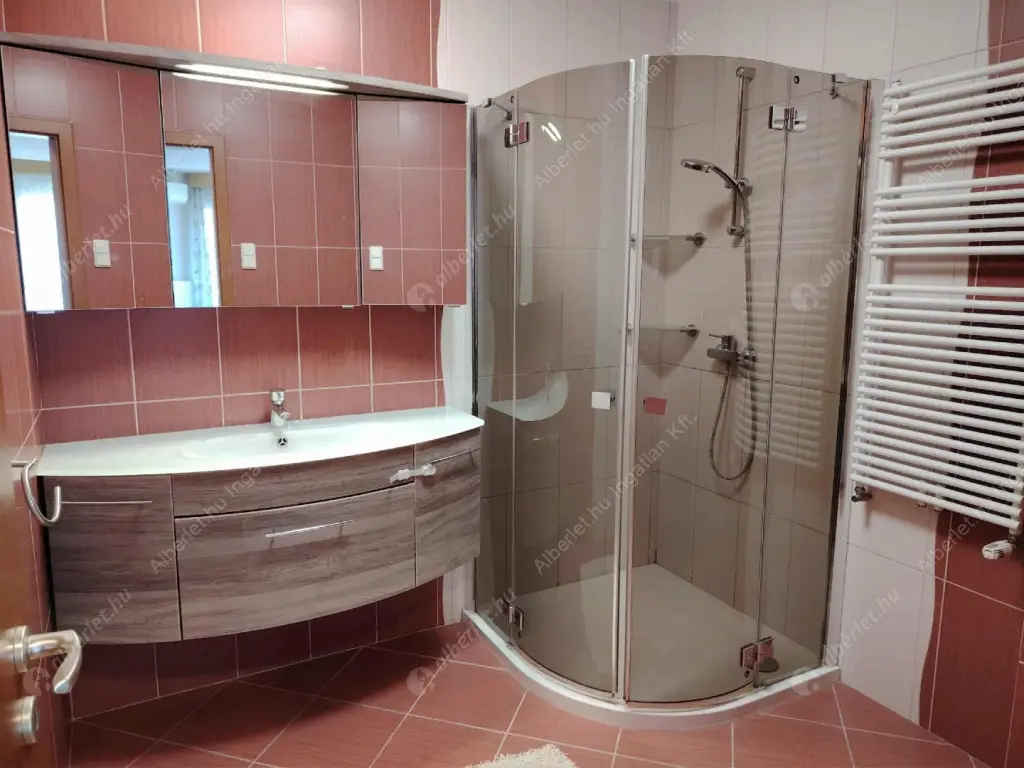 Kiadó albérlet 385000 Ft/hó áron: Budapest, XIV. kerület  Cházár András utca. Mérete: 71 nm, 3 szobás | Alberlet.hu - 6582086