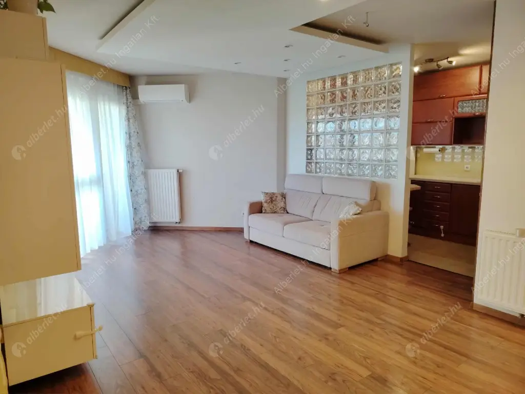 Kiadó albérlet 385000 Ft/hó áron: Budapest, XIV. kerület  Cházár András utca. Mérete: 71 nm, 3 szobás | Alberlet.hu - 6582088