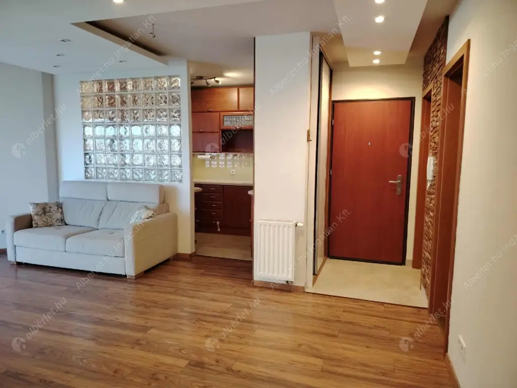 Kiadó albérlet 385000 Ft/hó áron: Budapest, XIV. kerület  Cházár András utca. Mérete: 71 nm, 3 szobás | Alberlet.hu - 6602781