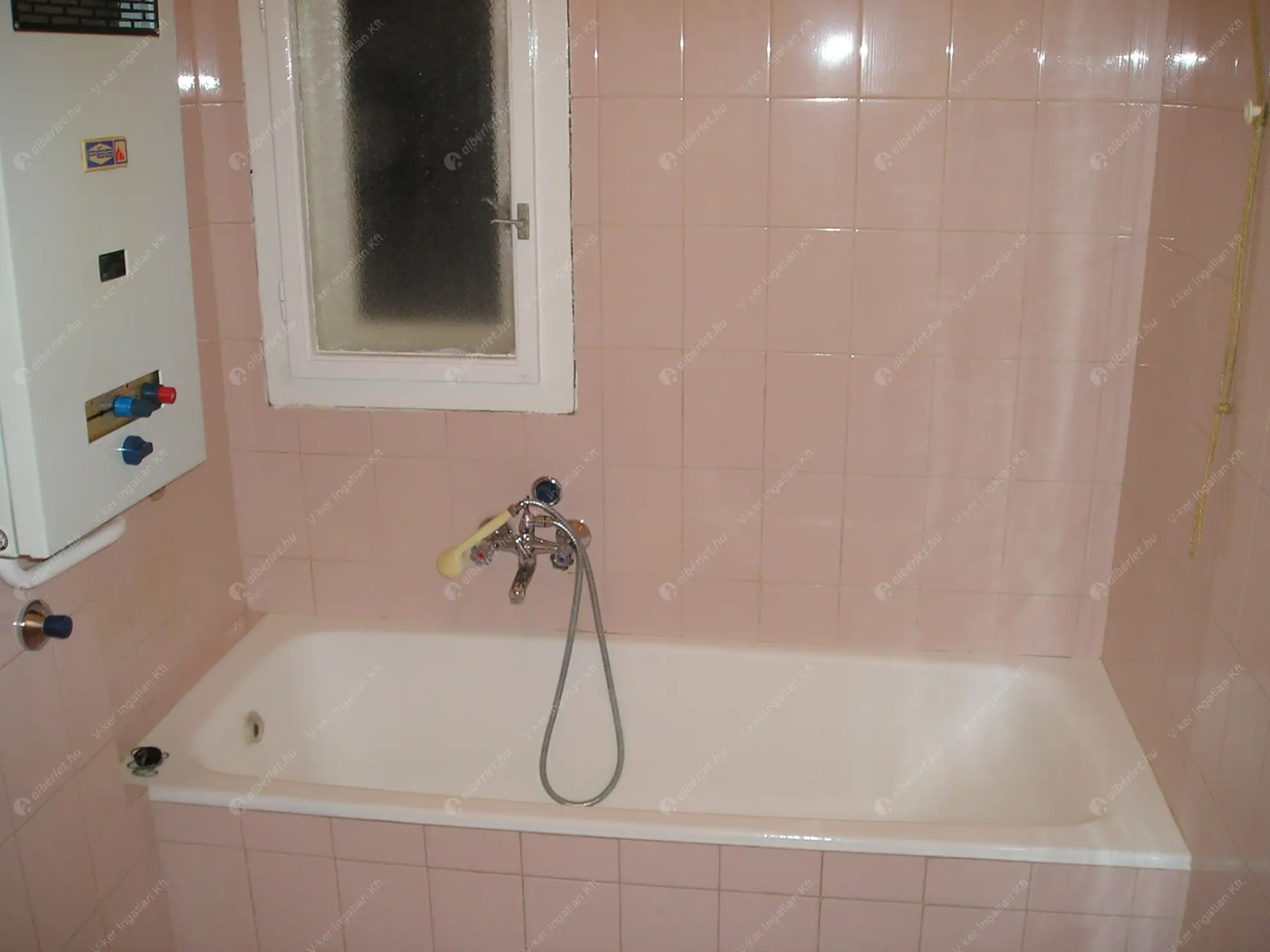 Kiadó albérlet 200000 Ft/hó áron: Budapest, XIV. kerület  Columbus utca. Mérete: 53 nm, 1 szobás | Alberlet.hu - 6634438