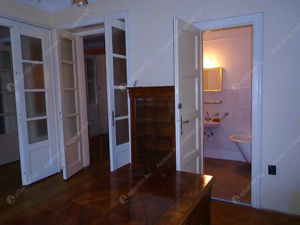 Kiadó albérlet 200000 Ft/hó áron: Budapest, XIV. kerület  Columbus utca. Mérete: 87 nm, 2 szobás | Alberlet.hu - 6589623
