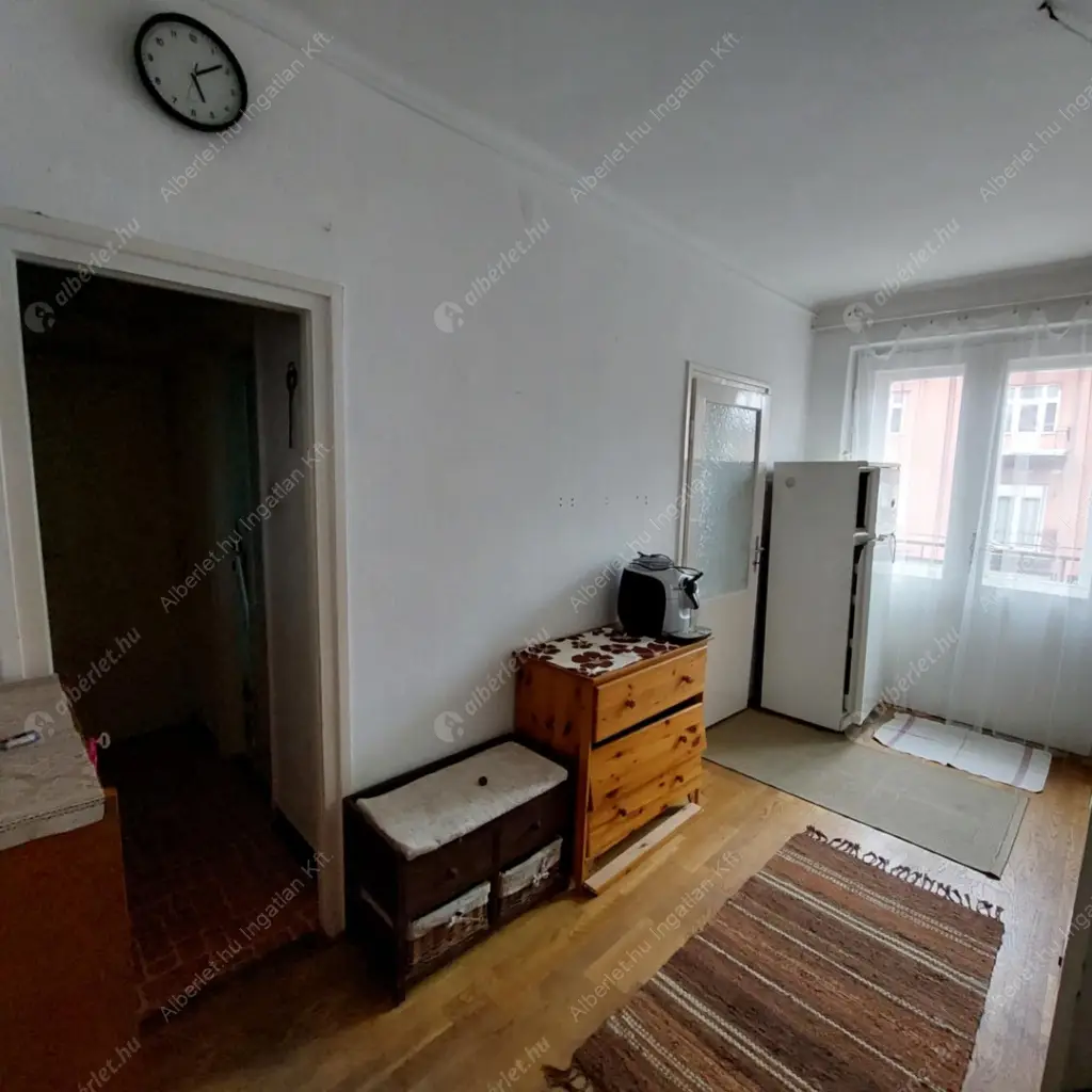 Kiadó albérlet 230000 Ft/hó áron: Budapest, XIV. kerület  Dorozsma köz. Mérete: 70 nm, 3 szobás | Alberlet.hu - 6588715