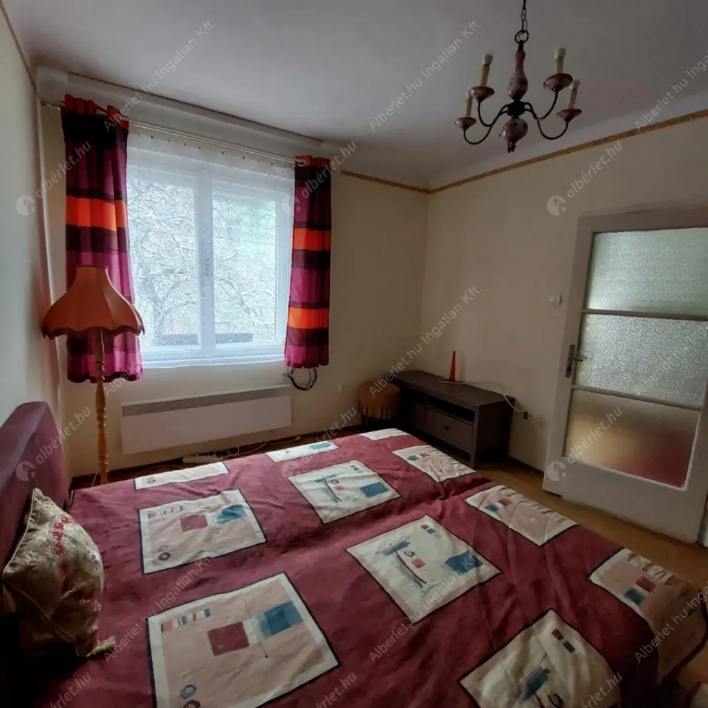 Kiadó albérlet 230000 Ft/hó áron: Budapest, XIV. kerület  Dorozsma köz. Mérete: 70 nm, 3 szobás | Alberlet.hu - 6588719