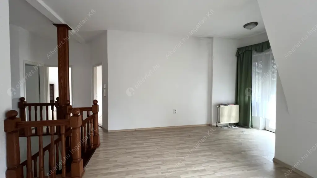 Kiadó albérlet 550000 Ft/hó áron: Budapest, XIV. kerület  Dorozsmai utca. Mérete: 300 nm, 6 szobás | Alberlet.hu - 6626489