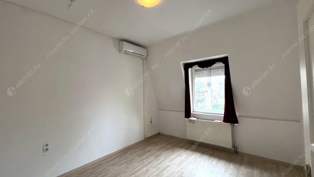 Kiadó albérlet 550000 Ft/hó áron: Budapest, XIV. kerület  Dorozsmai utca. Mérete: 300 nm, 6 szobás | Alberlet.hu - 6626492