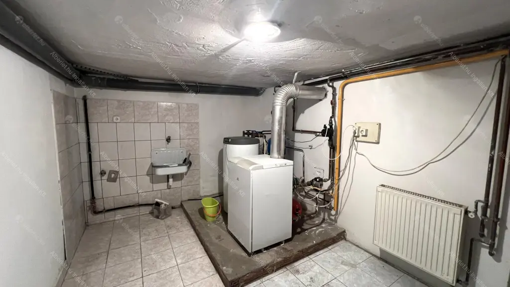 Kiadó albérlet 550000 Ft/hó áron: Budapest, XIV. kerület  Dorozsmai utca. Mérete: 300 nm, 6 szobás | Alberlet.hu - 6640061