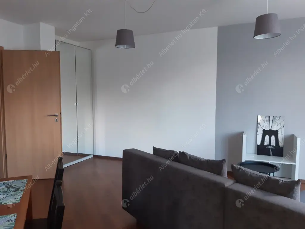 Kiadó albérlet 280000 Ft/hó áron: Budapest, XIV. kerület  Dorozsmai utca. Mérete: 50 nm, 2 szobás | Alberlet.hu - 6590634