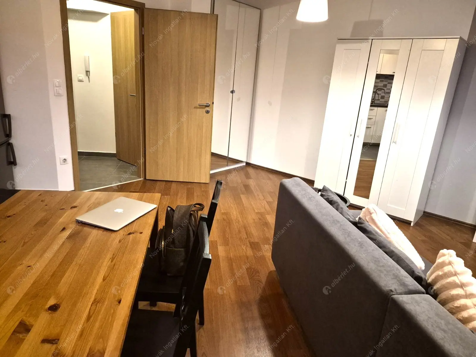 Kiadó albérlet 280000 Ft/hó áron: Budapest, XIV. kerület  Dorozsmai utca. Mérete: 50 nm, 2 szobás | Alberlet.hu - 6621890